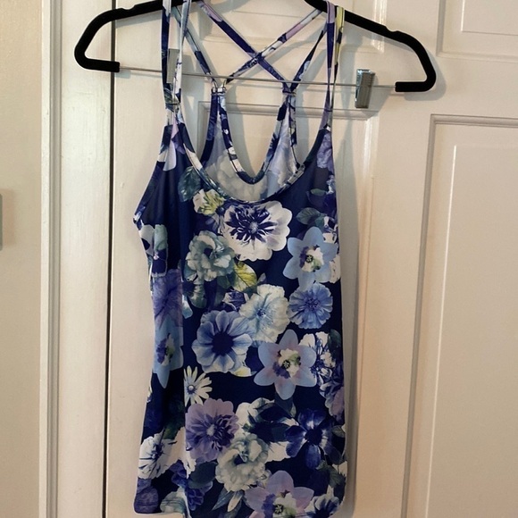 𝅺OLD navy tank top - Picture 1 of 4